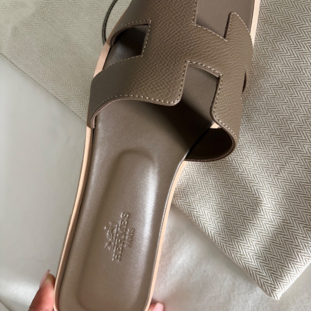 Hermes Oran Sandal - Picture 3 of 6